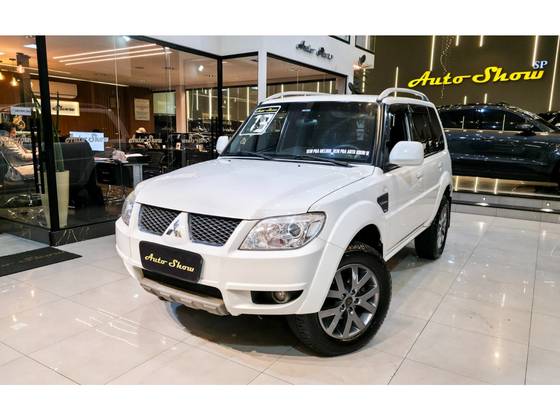 MITSUBISHI PAJERO TR4 2.0 4X2 16V 140CV FLEX 4P AUTOMÁTICO MITSUBISHI PAJERO TR4 2.0 4X2 16V 140CV FLEX 4P AUTOMÁTICO